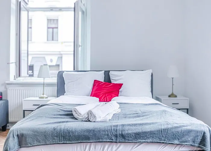 Classy 2br Apt. W/ Exclusive Location Near Akh Апартаменти Відень